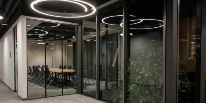 Firma finansowa w Warszawie - wyposażenie wnętrz biurowych