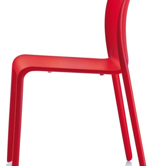 Krzesła-dostawne-magis-chair-first
