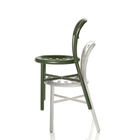 krzesła-dostawne-magis-pipe-chair.2